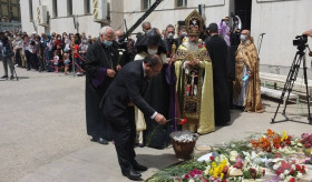 On April 24, 2022 Arsen Avagyan, along with the diplomatic staff of the Armenian Embassy attended the Armenian Rite dedicated to the 107th anniversary of the Armenian Genocide held in St. Sarkis Cathedral in Tehran.