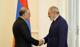 The Prime Minister receives the newly appointed Ambassador of Iran to Armenia