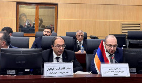 حضور نارگ تریان معاون وزیر اقتصاد جمهوری ارمنستان در همایش اقتصادی در تهران با حضور نمایندگان کشورهای عضو اوراسیا و ایران.