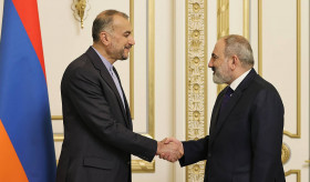 Prime Minister Pashinyan received the delegation led by the Foreign Minister of Iran