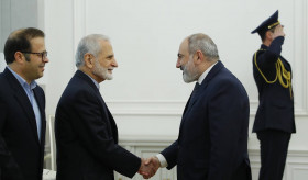 The Prime Minister receives the advisor of the Supreme Leader of the Islamic Republic of Iran