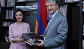 Cooperation equivalent to historical heritage: Zhanna Andreasyan receives the Iranian delegation