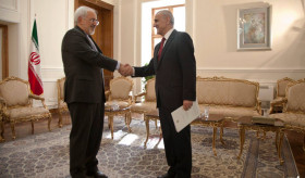 Հավատարմագրերի պատճենի հանձնում