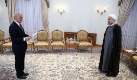 Հավատարմագրերի հանձնում