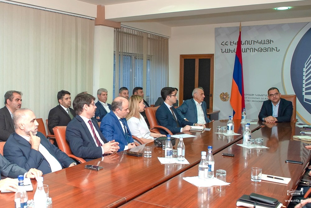 Ties Boosting between the Armenian Embassy in Iran and Iran-Armenia Commercial Chamber