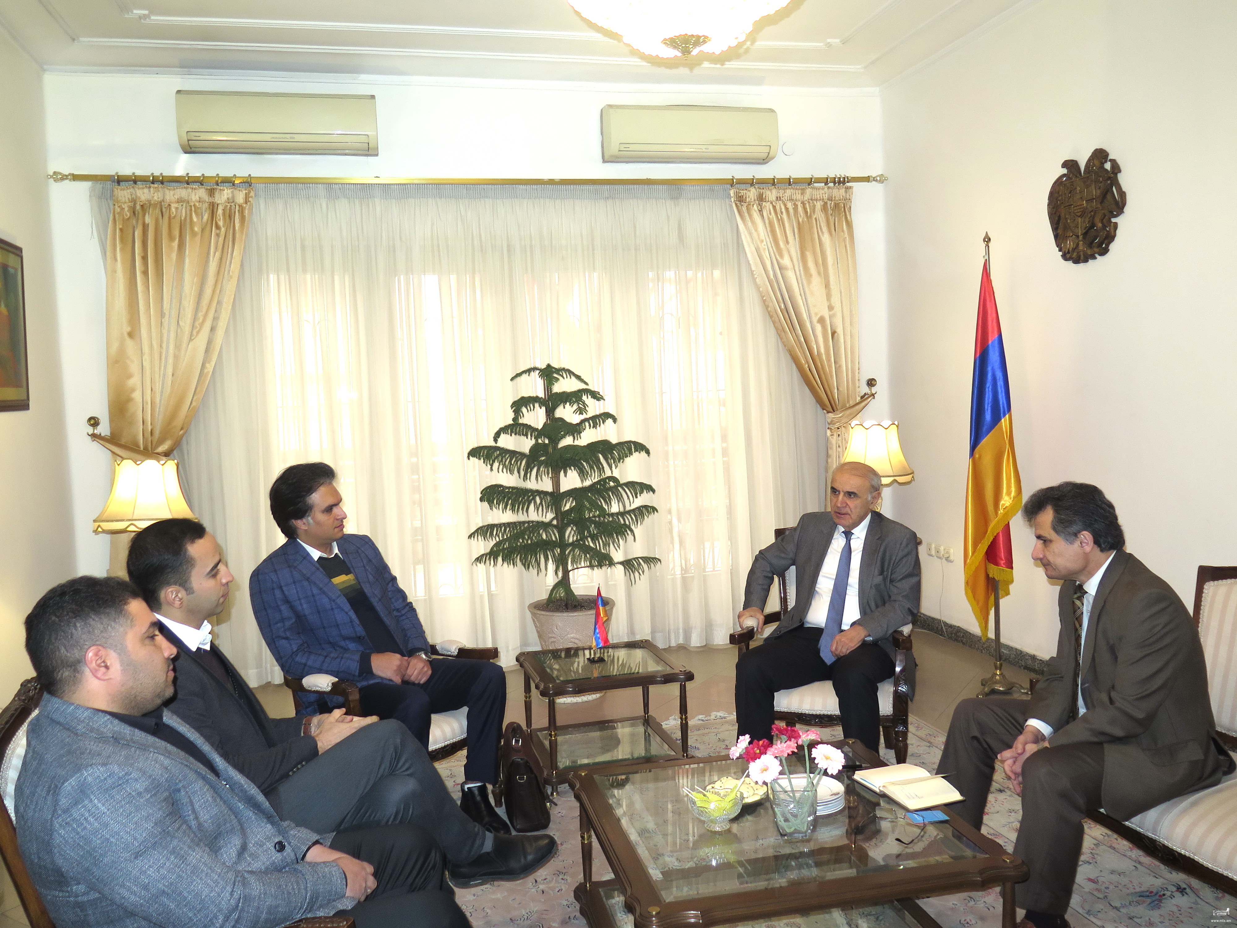 “Naghshinsaz Omid” Officials Visited Armenian Embassy