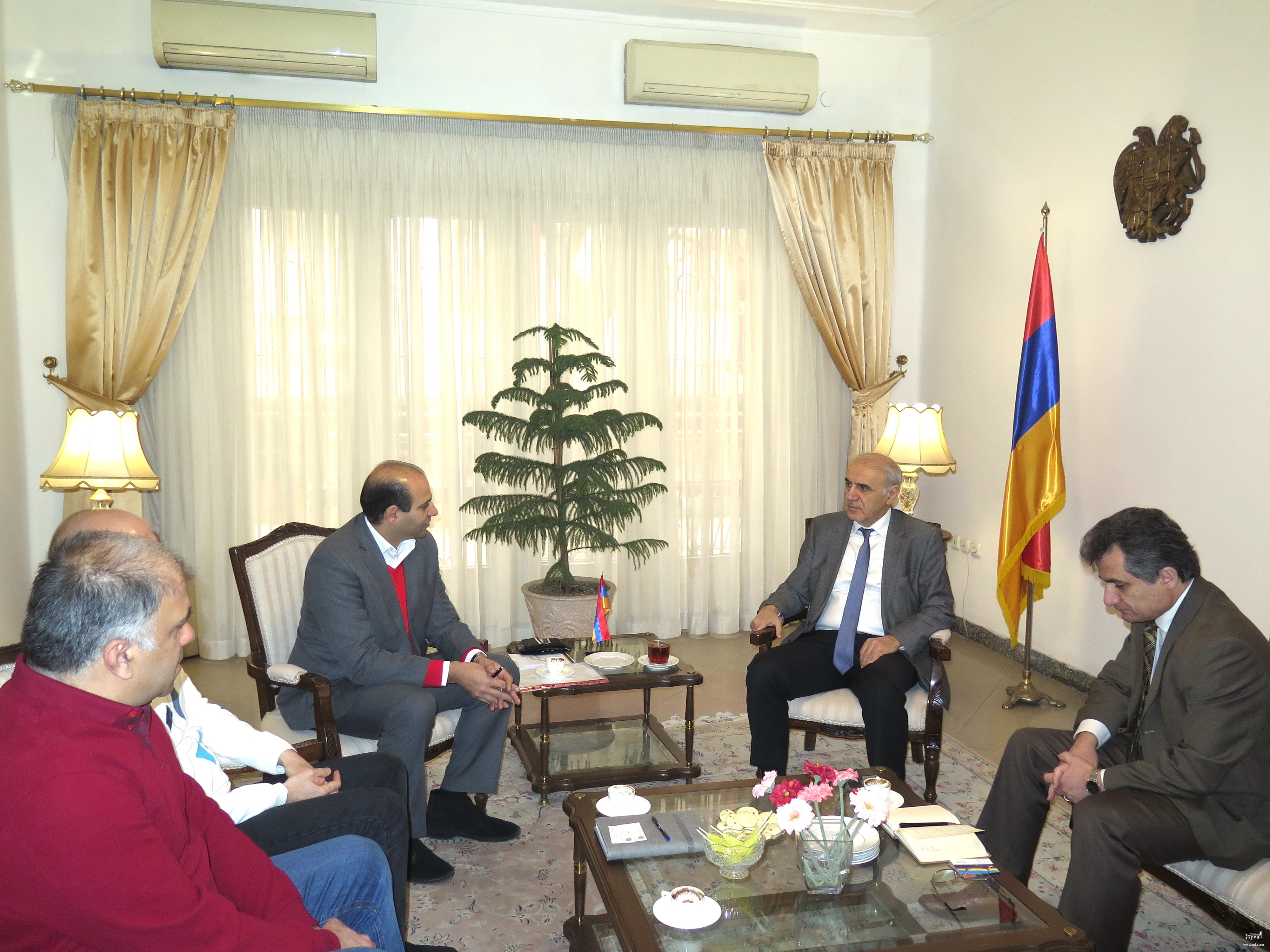 حضور مدیر عامل شرکت "فرادید افزار" در سفارت جمهوری ارمنستان